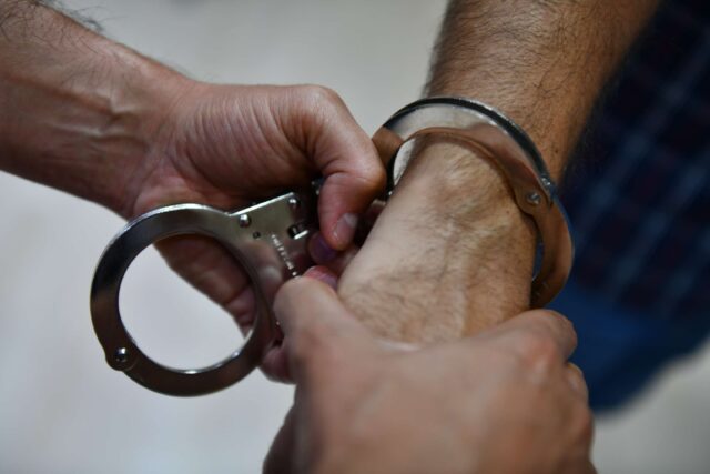 HIM82h2XsAAHL1E (1)